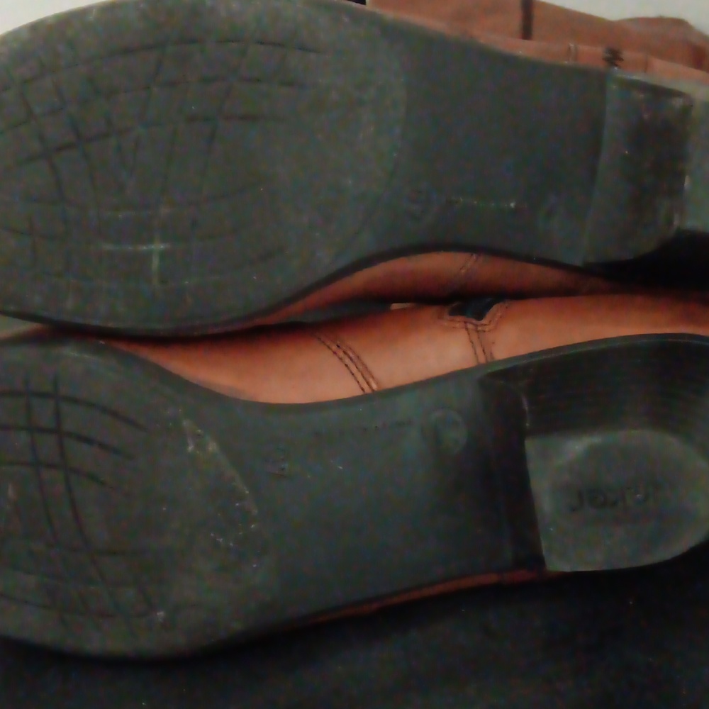 Shoes - Picture 4 of 4